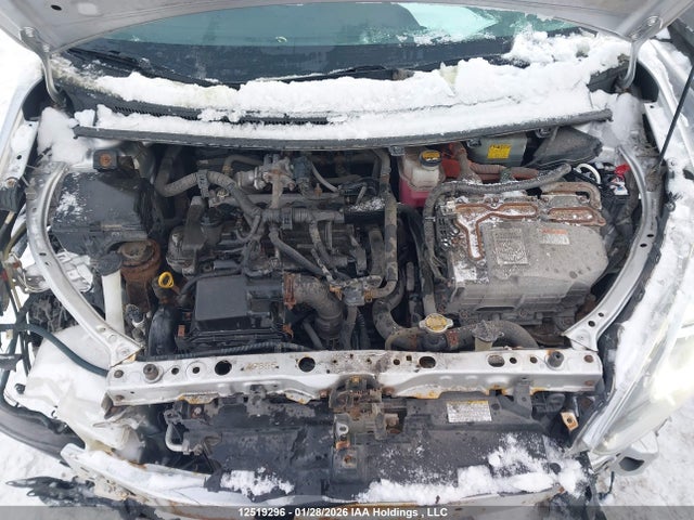 JTDKDTB31F1099274 Toyota Prius C Technology