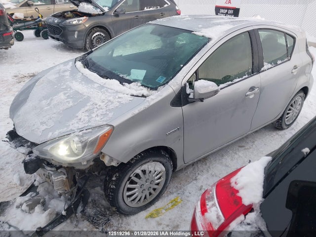 JTDKDTB31F1099274 Toyota Prius C Technology