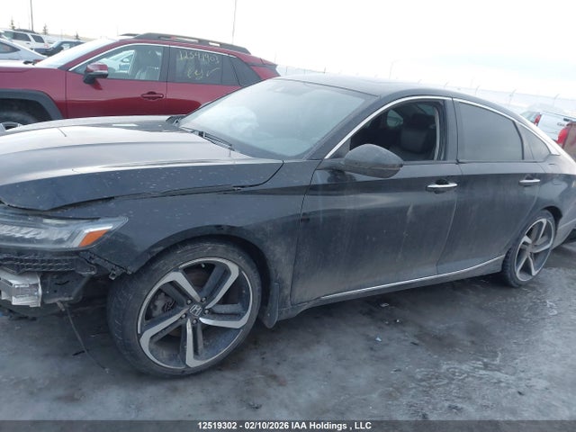 Продаж на аукціоні авто 2018 Honda Accord Touring, vin: 1HGCV1F93JA810682, номер лоту: 12519302