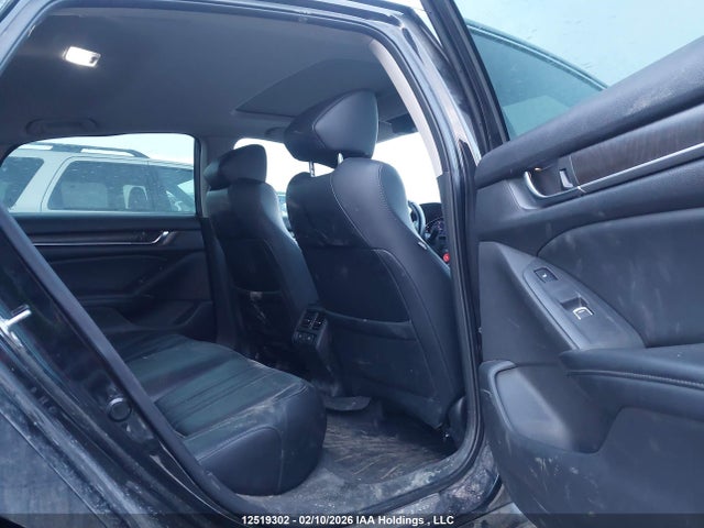 Продаж на аукціоні авто 2018 Honda Accord Touring, vin: 1HGCV1F93JA810682, номер лоту: 12519302