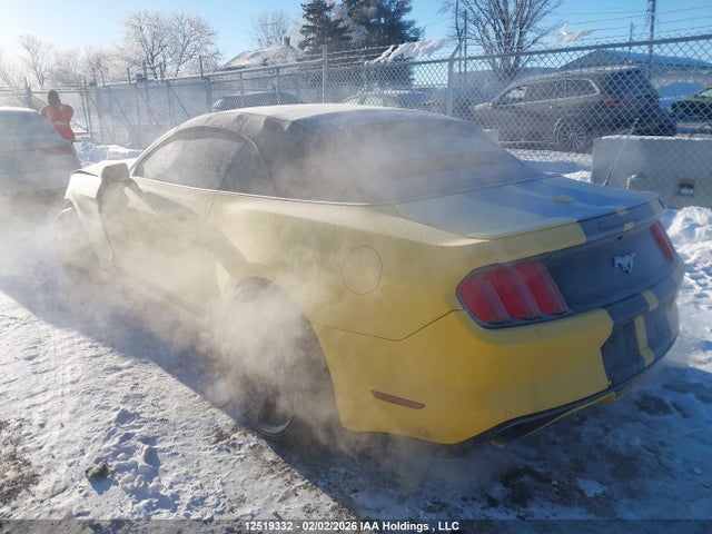1FATP8UH6F5393382 Ford Mustang Convertible
