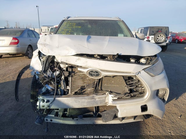 5TDGZRBHXNS166218 Toyota Highlander Xle