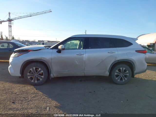 5TDGZRBHXNS166218 Toyota Highlander Xle