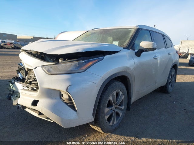 5TDGZRBHXNS166218 Toyota Highlander Xle