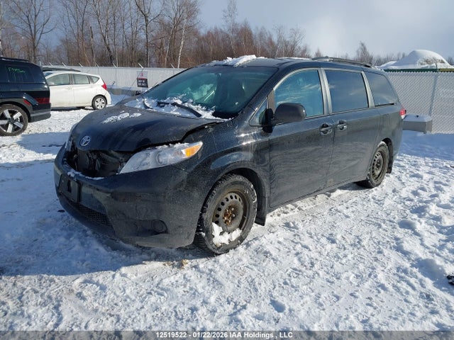 12519522 :رقم المزاد ، 5TDKK3DC8DS310862 vin ، 2013 Toyota Sienna Le 8 Passenger مزاد بيع