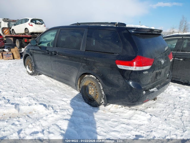 12519522 :رقم المزاد ، 5TDKK3DC8DS310862 vin ، 2013 Toyota Sienna Le 8 Passenger مزاد بيع