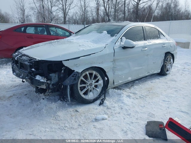 WDD3G4FB4LW040405 Mercedes-Benz A 220 4matic