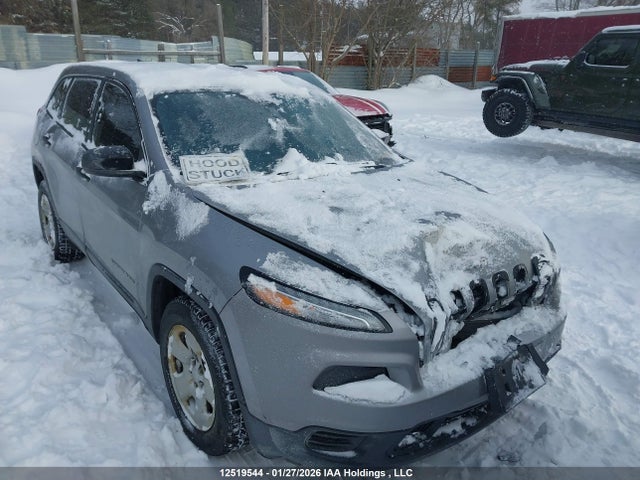 1C4PJMAS3GW173876 Jeep Cherokee Sport