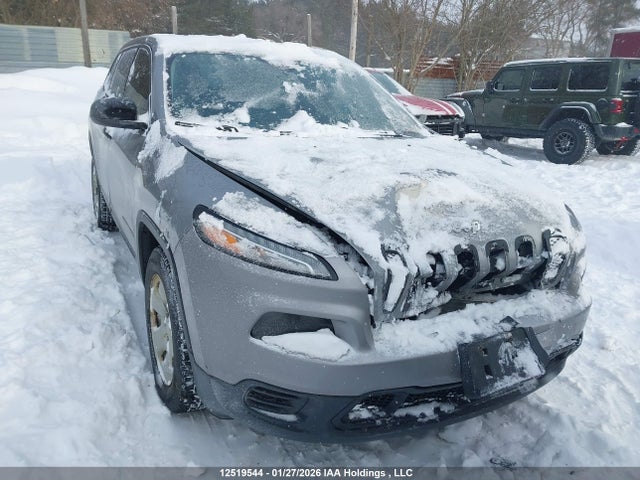 1C4PJMAS3GW173876 Jeep Cherokee Sport