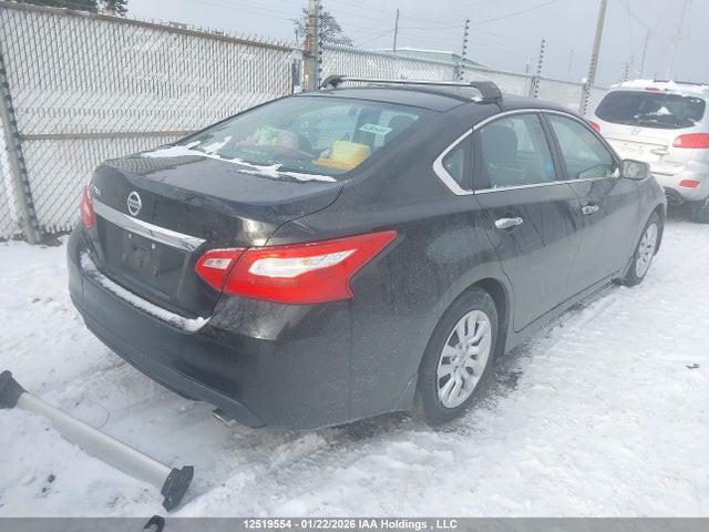 Продажа на аукционе авто 2017 Nissan Altima 2.5/s/sv/sl/sr, vin: 1N4AL3AP8HN305064, номер лота: 12519554