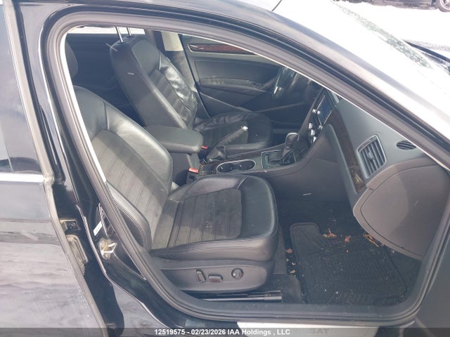 1VWCS7A38FC075123 Volkswagen Passat 1.8 Tsi Highline