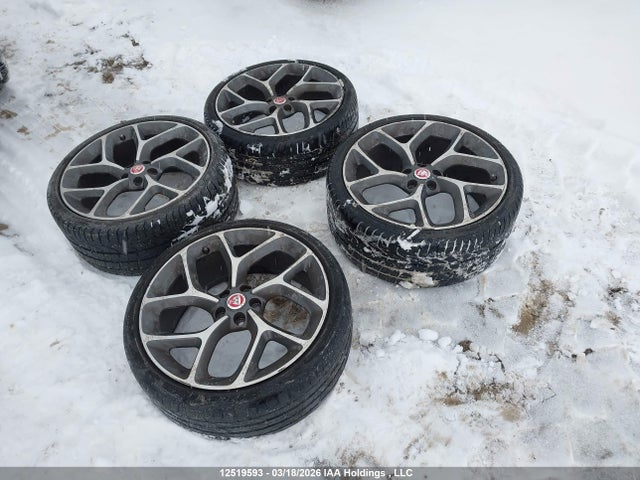 SAJAL4BV6HA953783 Jaguar Xe R - Sport