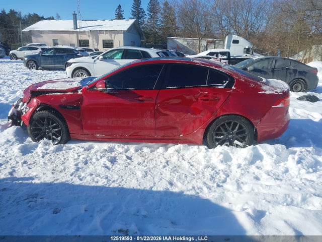 SAJAL4BV6HA953783 Jaguar Xe R - Sport