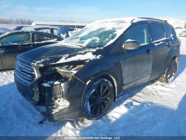 1FMCU9G90HUC39462 Ford Escape