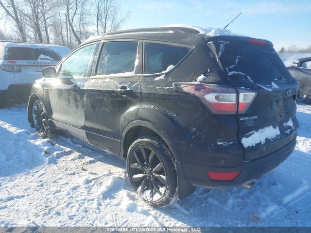 1FMCU9G90HUC39462 Ford Escape