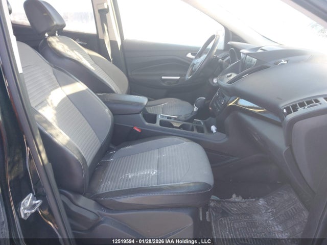 1FMCU9G90HUC39462 Ford Escape
