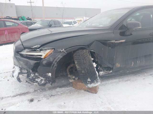 7JR102FK9KG010188 Volvo S60 T5 Momentum