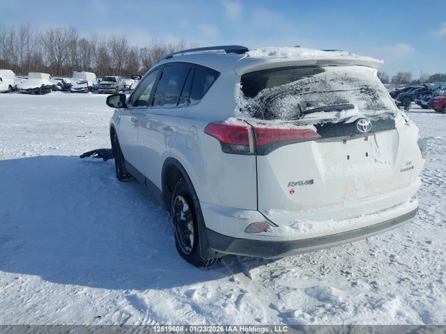 JTMJJREV3JD226005 Toyota Rav4 Hv Se