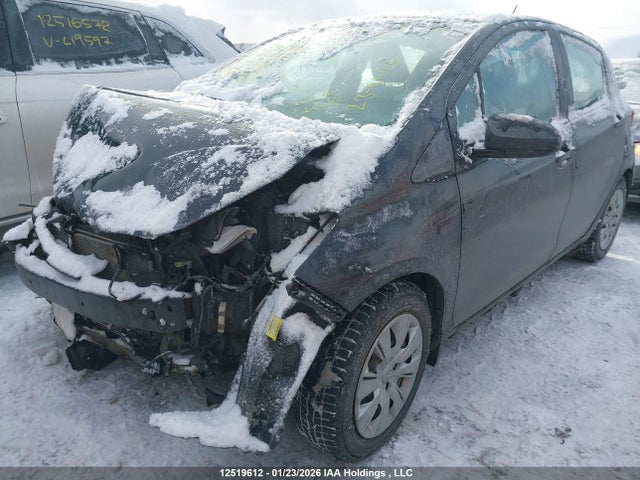 VNKKTUD33GA064167 Toyota Yaris L/le/se