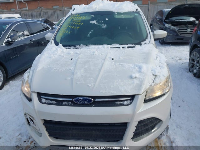 1FMCU0GX8FUC29687 Ford ESCAPE SE