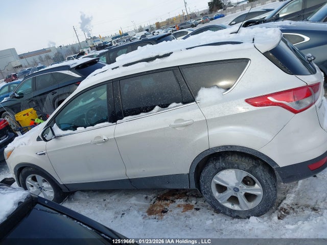 1FMCU0GX8FUC29687 Ford ESCAPE SE