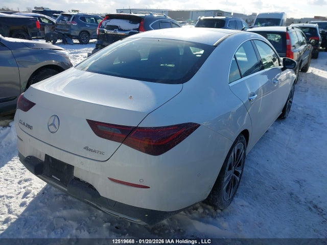 W1K5J4HB1SN529341 Mercedes-Benz CLA 250 4MATIC