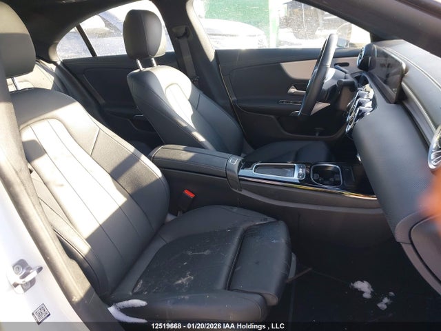 W1K5J4HB1SN529341 Mercedes-Benz CLA 250 4MATIC