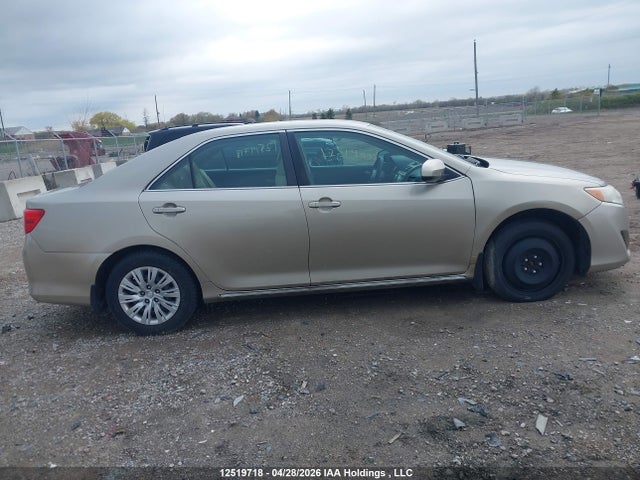 12519718 :رقم المزاد ، 4T1BF1FK2DU225892 vin ، 2013 Toyota Camry Le مزاد بيع