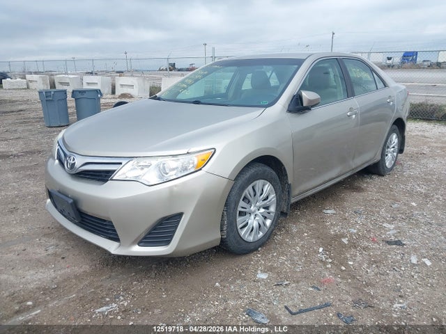 12519718 :رقم المزاد ، 4T1BF1FK2DU225892 vin ، 2013 Toyota Camry Le مزاد بيع