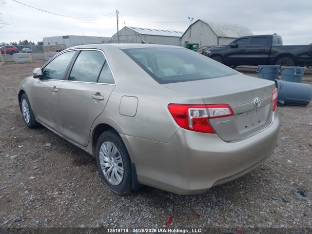 12519718 :رقم المزاد ، 4T1BF1FK2DU225892 vin ، 2013 Toyota Camry Le مزاد بيع