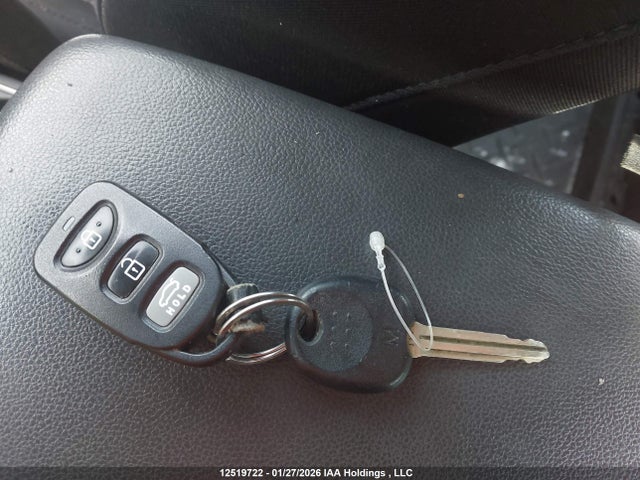 KMHD84LFXHU420060 Hyundai Elantra Se/value/limited