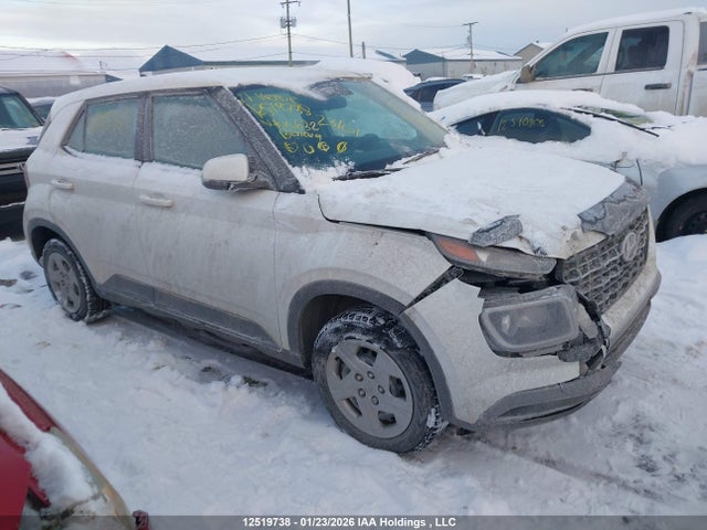 KMHRB8A35MU100632 Hyundai Venue Essential Manual