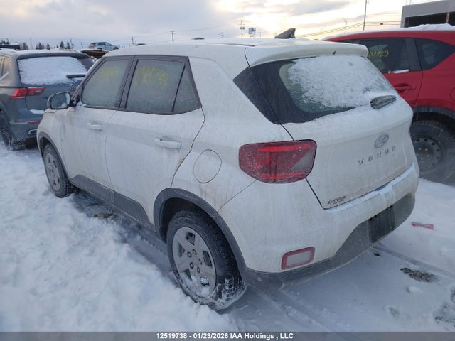 KMHRB8A35MU100632 Hyundai Venue Essential Manual