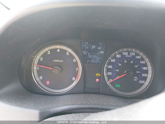 KMHCT5AE9FU210881 Hyundai ACCENT GL