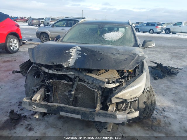 SJKCH5CR2HA016099 Infiniti QX30