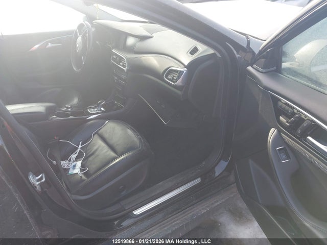 SJKCH5CR2HA016099 Infiniti QX30