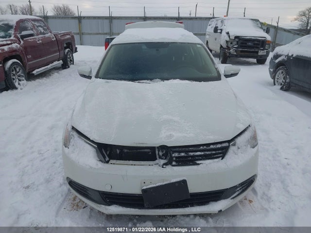 3VW2K7AJ1EM407457 Volkswagen Jetta 2.0l Trendline+