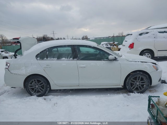 3VW2K7AJ1EM407457 Volkswagen Jetta 2.0l Trendline+