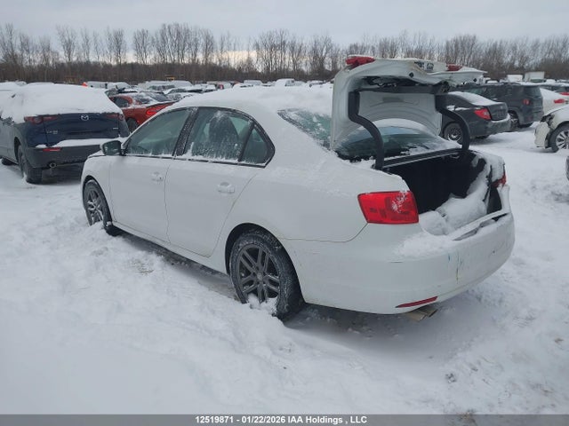 3VW2K7AJ1EM407457 Volkswagen Jetta 2.0l Trendline+