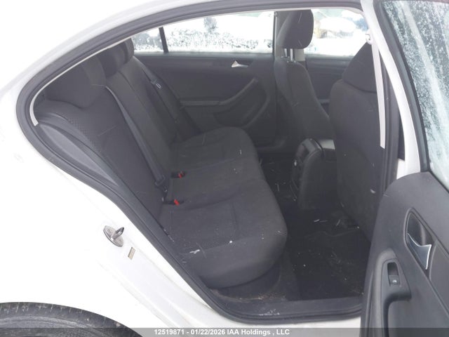 3VW2K7AJ1EM407457 Volkswagen Jetta 2.0l Trendline+