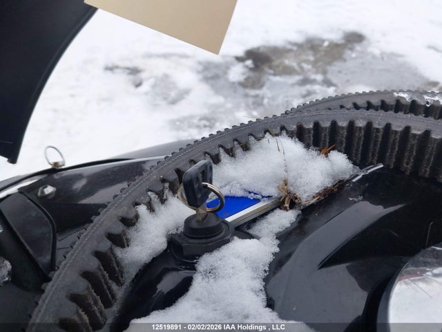 12519891 :رقم المزاد ، JYE8HW002CA001285 vin ، 2012 Yamaha Yamaha Snowmobile مزاد بيع