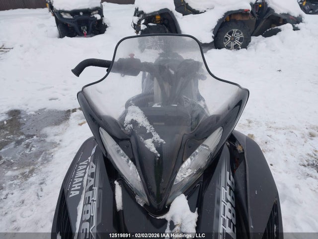12519891 :رقم المزاد ، JYE8HW002CA001285 vin ، 2012 Yamaha Yamaha Snowmobile مزاد بيع