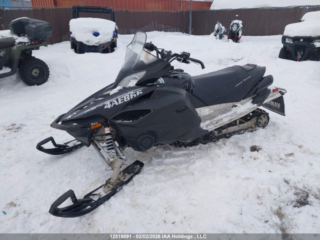12519891 :رقم المزاد ، JYE8HW002CA001285 vin ، 2012 Yamaha Yamaha Snowmobile مزاد بيع