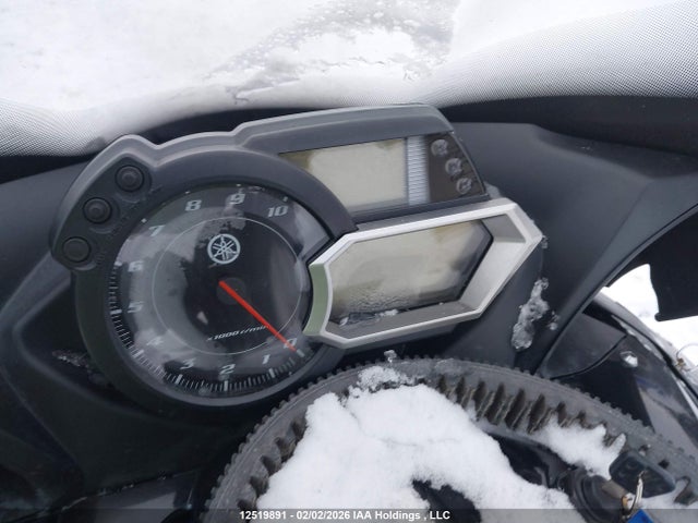 12519891 :رقم المزاد ، JYE8HW002CA001285 vin ، 2012 Yamaha Yamaha Snowmobile مزاد بيع