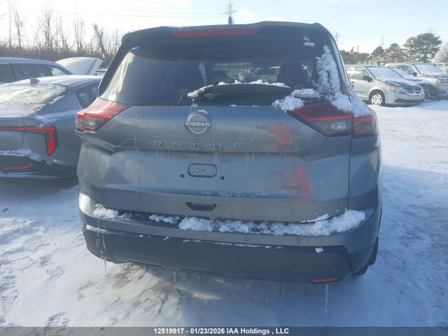 JN8BT3BB0SW160206 Nissan Rogue 60th Anniversary Edition/sv Moonroof