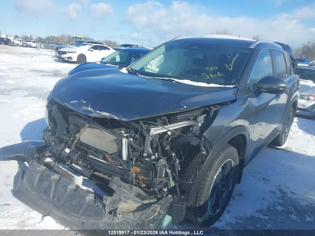 JN8BT3BB0SW160206 Nissan Rogue 60th Anniversary Edition/sv Moonroof