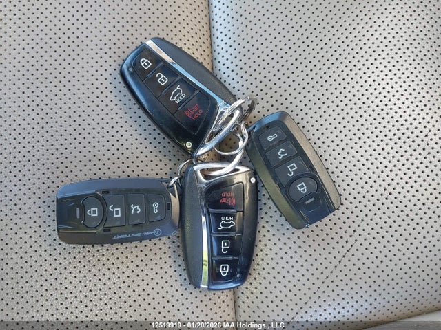 KM8SNDHF5GU137055 Hyundai Santa Fe Xl Luxury