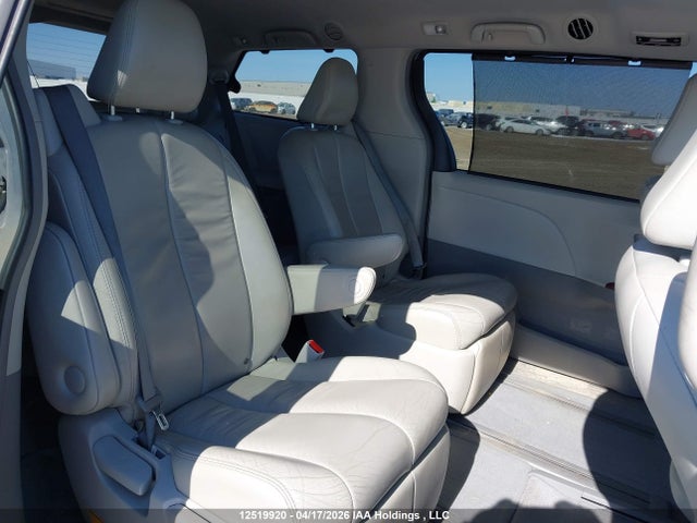 2013 Toyota Sienna Xle 7 Passenger მანქანა იყიდება აუქციონზე, vin: 5TDDK3DC9DS050061, აუქციონის ნომერი: 12519920