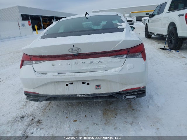 KMHLM4AG7PU583878 Hyundai Elantra