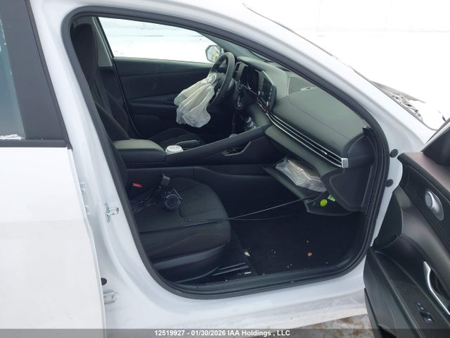 KMHLM4AG7PU583878 Hyundai Elantra
